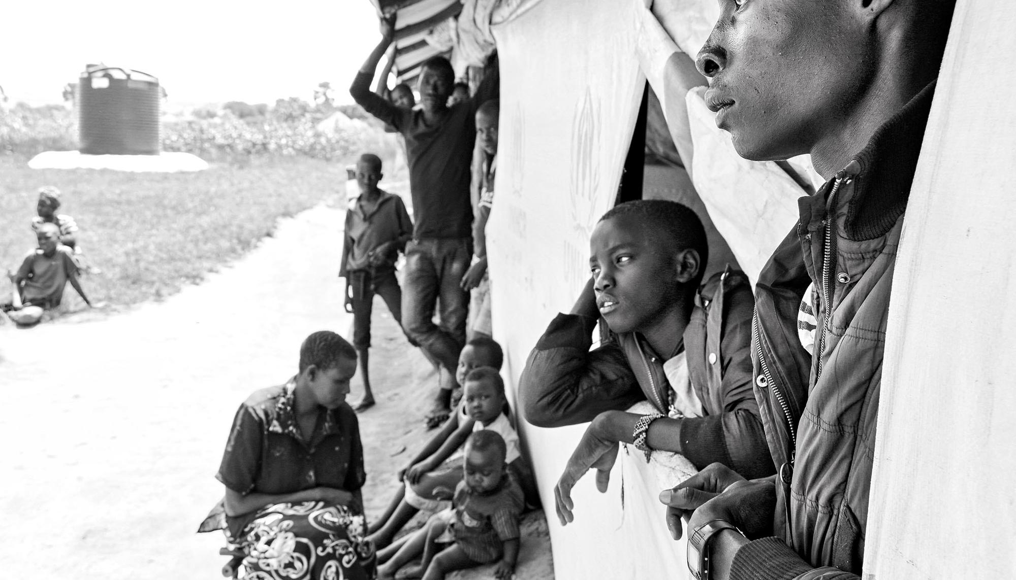 Niños y jóvenes sursudaneses en Imvepi